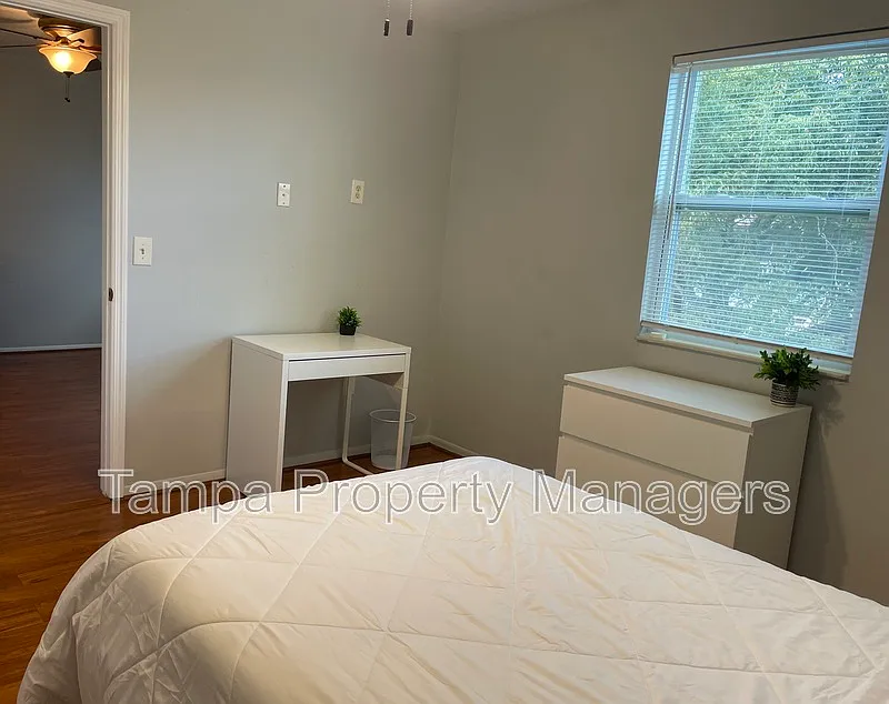 Building Photo - 9015 Westchester Cir #39