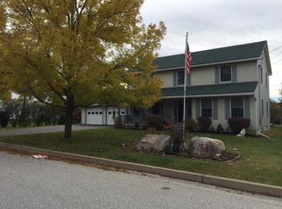 25 Moon Brook Dr, Rutland, VT 05701