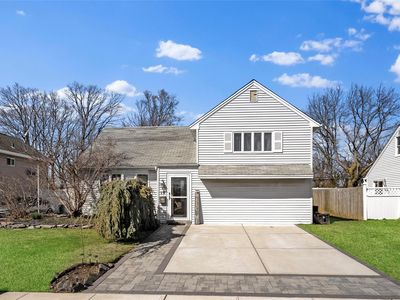 19 Poplar Street, Massapequa, NY, 11758
