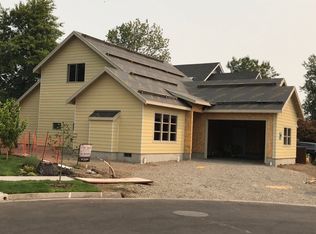 737 Nottingham Ave, Eugene, OR 97404