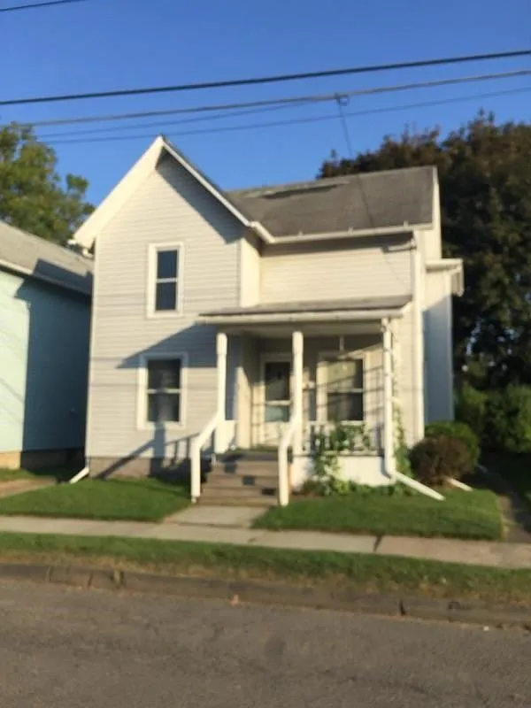 208 La France St photo 1