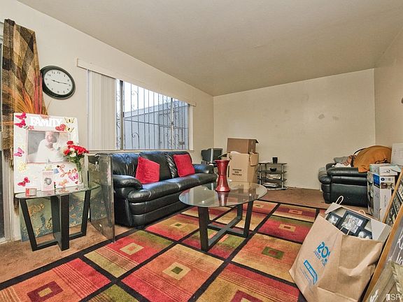 4th image of 136 Dolphin Ct