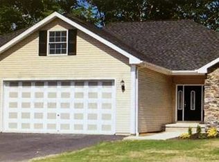 828 Cheshire Dr, Waterloo, IL 62298