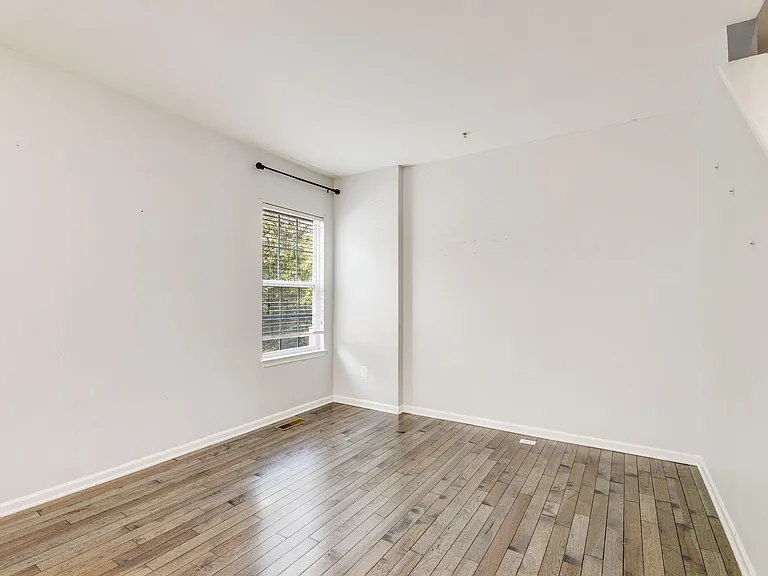 7742 Valley Oak Dr #91 — Photo 10