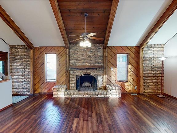 4th image of 17 Chaparral Ln