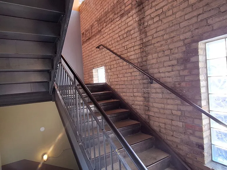 1025 Washington Ave S — Photo 23