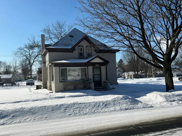 202 E Adams St, Arlington, MN 55307