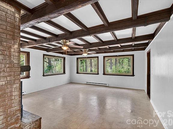 4th image of 209 Edgewood Dr