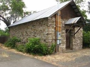 409 N Royal Ave, Eagle Point, OR 97524