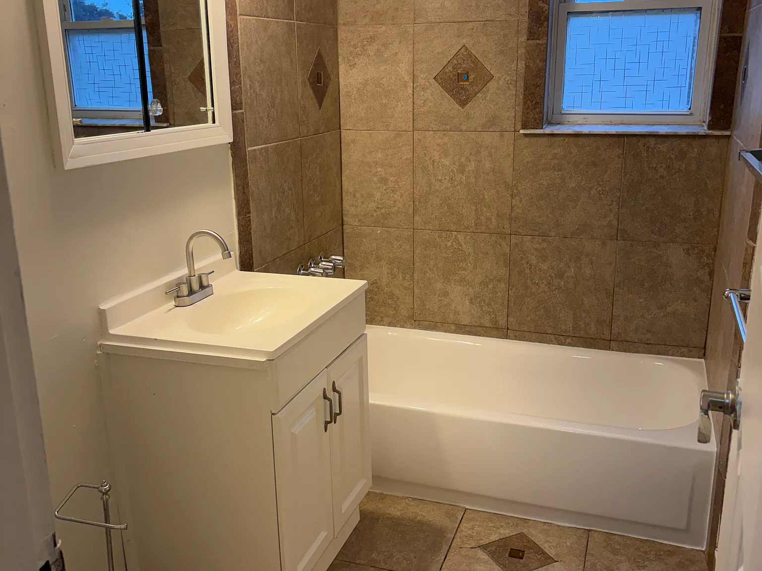 1 bed, 712 sqft, $1,850 — Photo 2