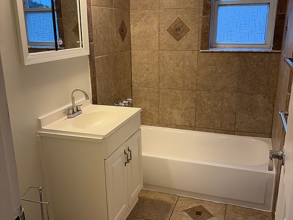 2nd image of 4F Manchester Ct