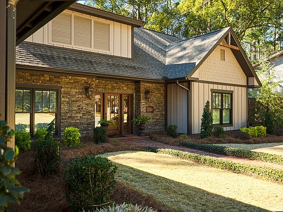 4th image of 3310 Plantation Dr