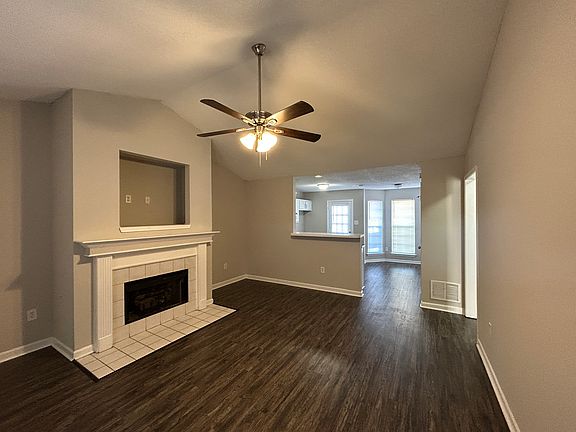 3rd image of 2350 Lasonya Ln