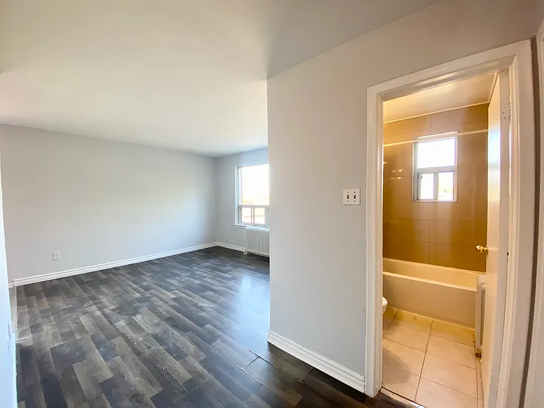 127 Scarlett Rd #4 — Photo 9