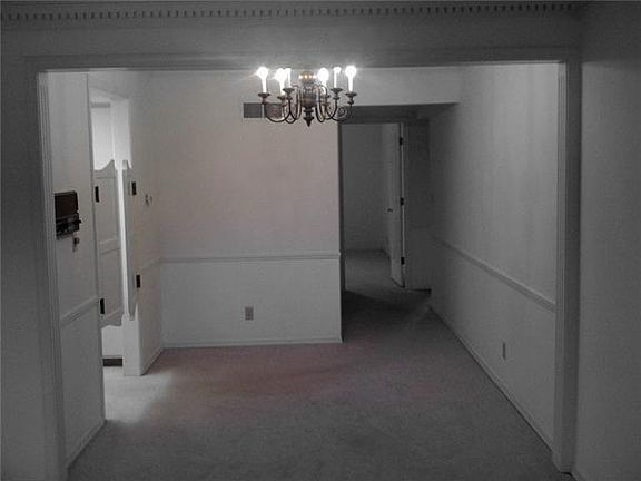 3rd image of 1325 Kings Cove Ct