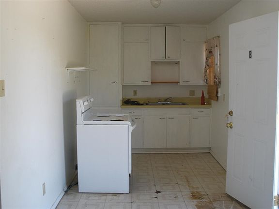 3rd image of 1714 N Atkinson Ave