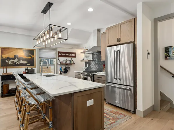 792 Highland St, Columbus, OH 43215