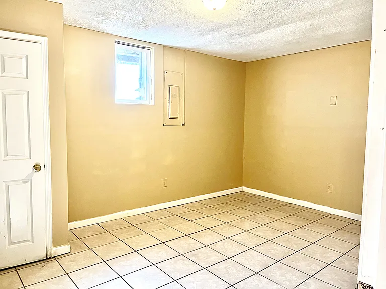 3664 Crosby Dr — Photo 10