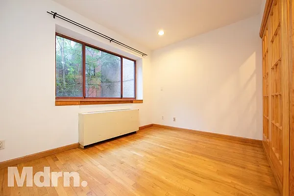 Rented by Mdrn Residential | media 29