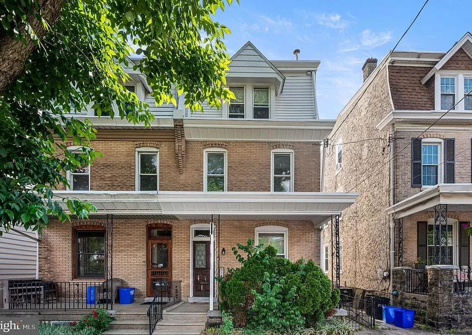 3740 Manayunk Ave