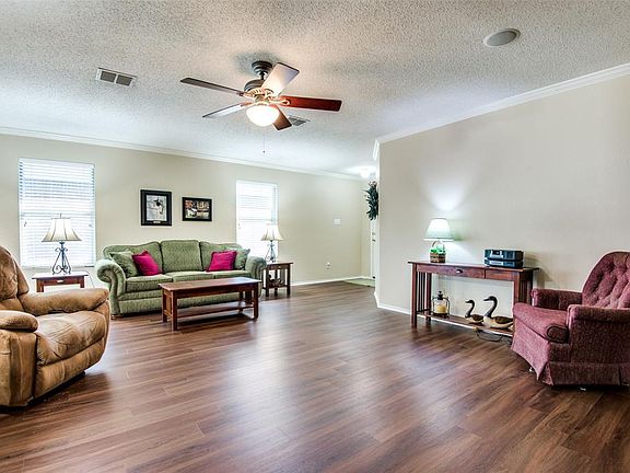 5th image of 2245 White Pine Dr
