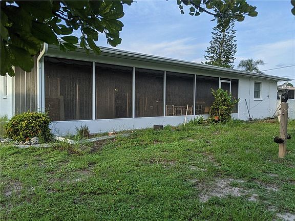 4th image of 21 Caroll Cir