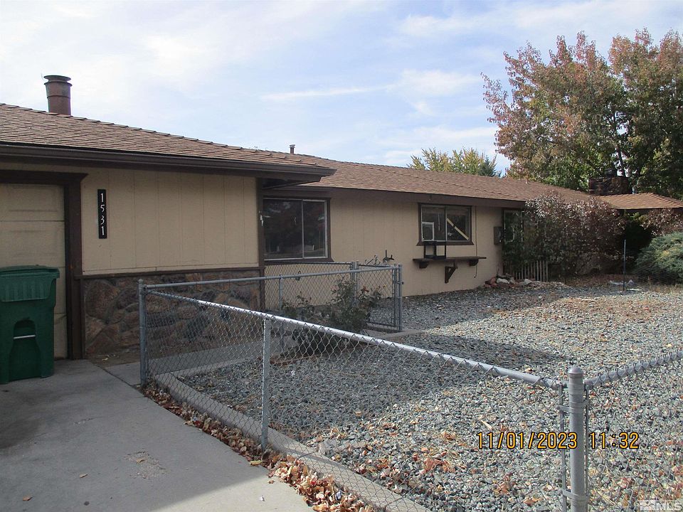 2nd image of 1529 Airport Rd #2