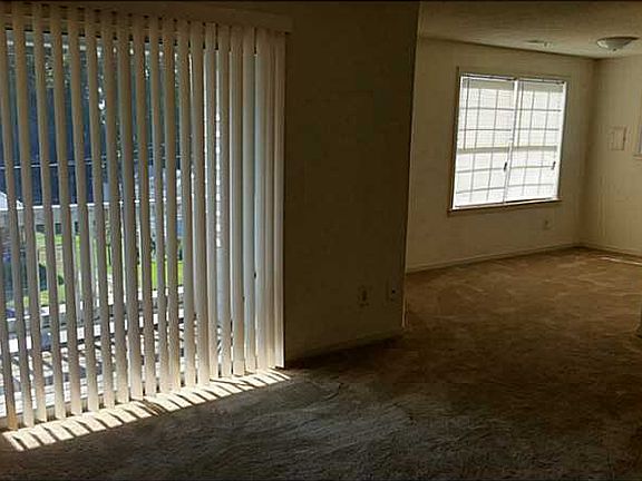 3rd image of 1036 W 37th St APT C