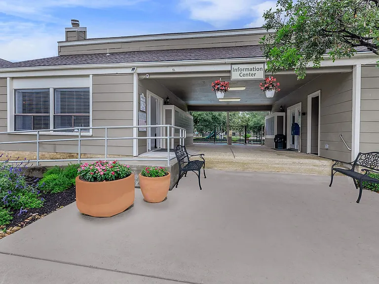 Summers Bend Apartments — Photo 26