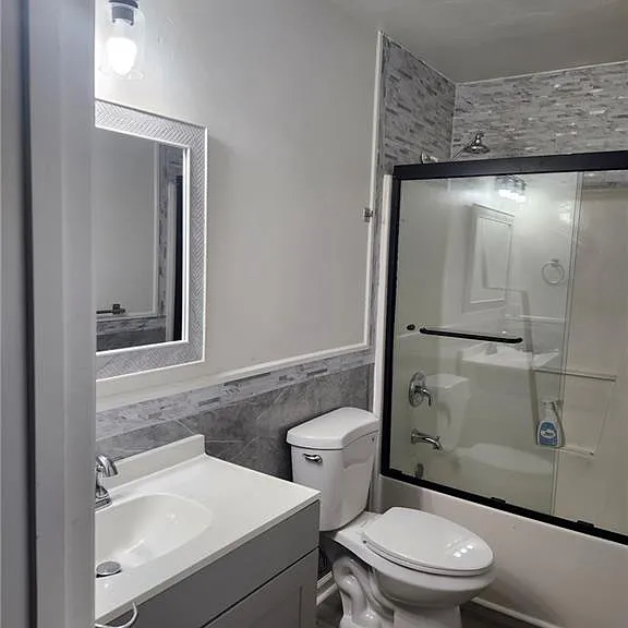701 Basnight Ct — Photo 5