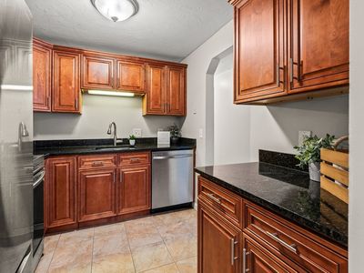 7 Gibbs St APT 4, Worcester, MA, 01607