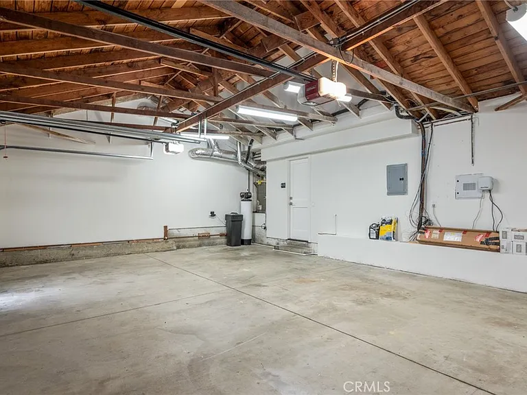 3404 Hightide Dr — Photo 41