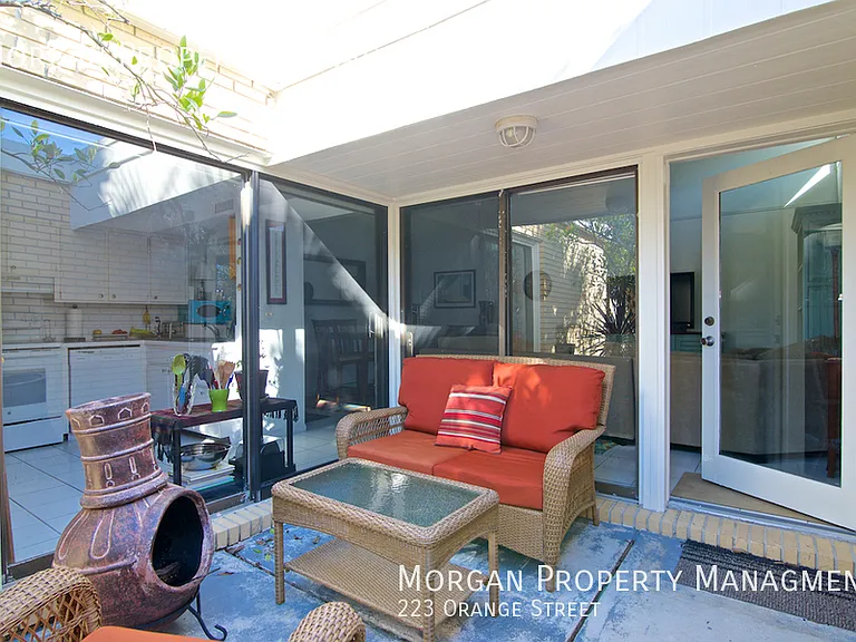 223 Orange St — Photo 2