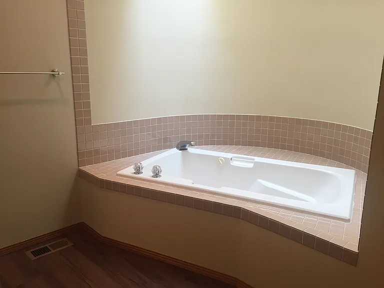 8587 SW Hamlet St — Photo 8