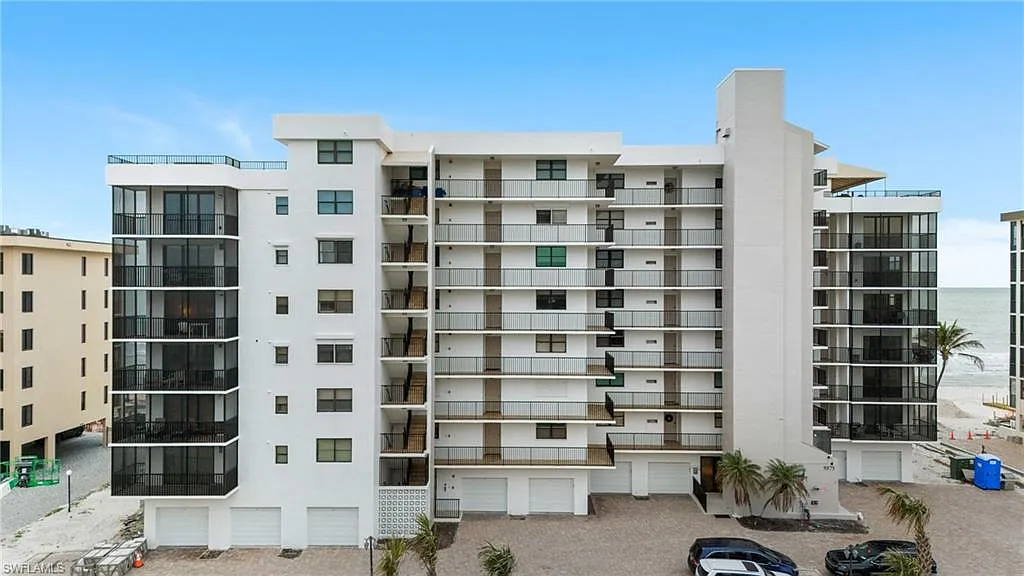 2 bed, 2.0 bath, 1600 sqft, $16,000 — Photo 1