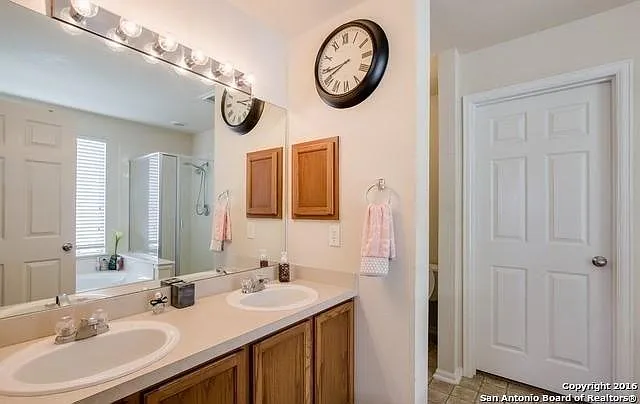 9418 Wolf Point — Photo 10