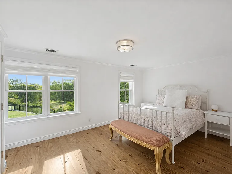 582 Montauk Hwy — Photo 26