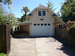 2750 Belvidere Ave SW, Seattle, WA 98126