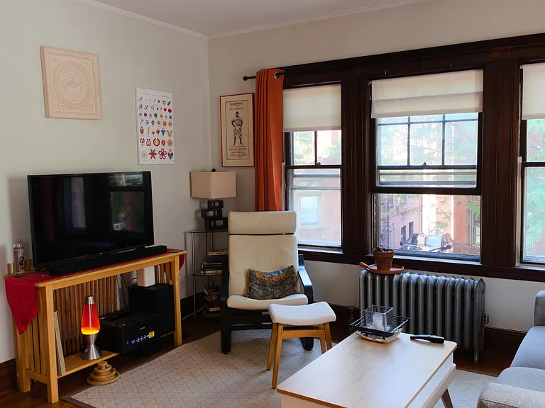 22 Lakeville Rd #2 — Photo 2