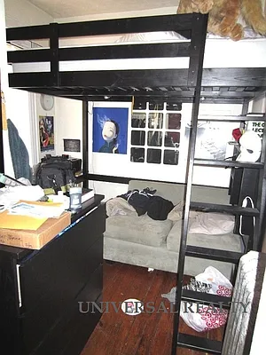 Rented by Universal Realty Group | media 35