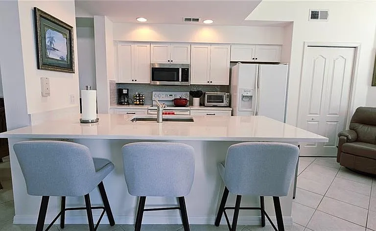 16615 Lake Circle Dr #427 — Photo 2
