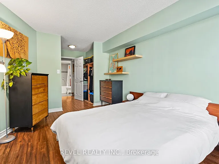 20 Southport St #302 — Photo 22