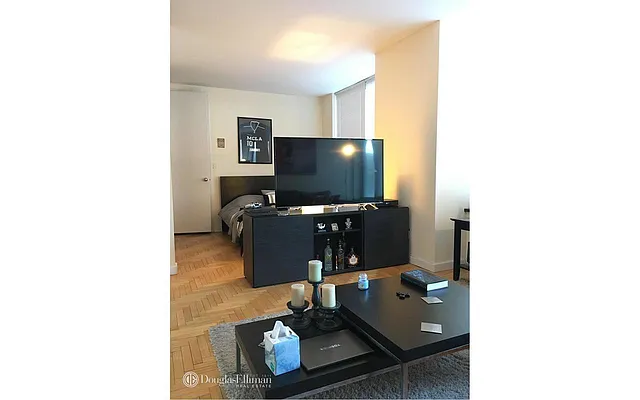 Rented by Douglas Elliman | media 2