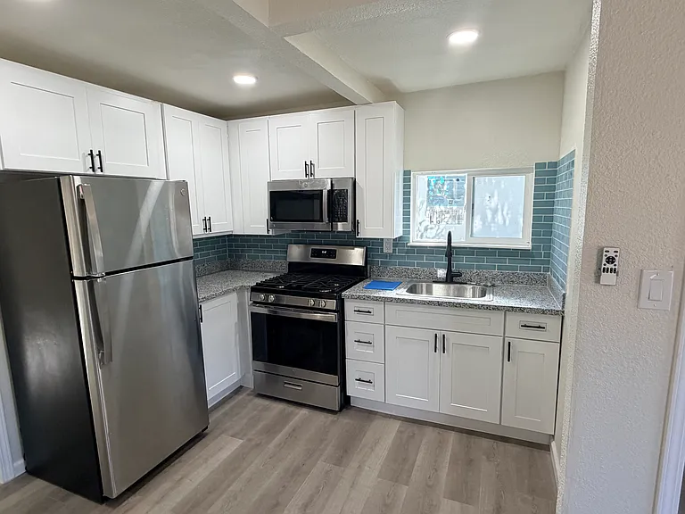 450 Shilling Ave — Photo 5