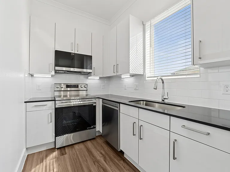 Kitchen | Apartments Denton | The Luxe of Denton Kitchen | Apartments Denton | The Luxe of Denton