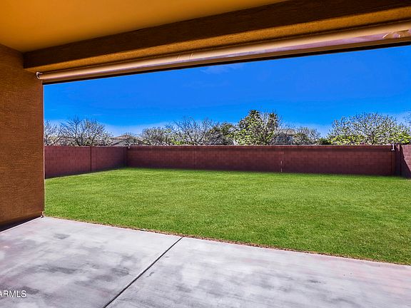 3rd image of 8723 W VISTA Avenue