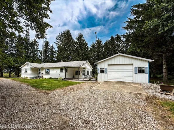 9012 Lincoln Rd, Harbor Beach, MI 48441