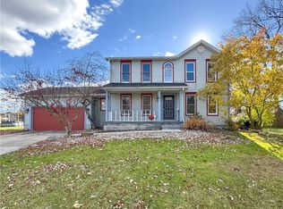 3449 Meanderwood Dr, Canfield, OH 44406