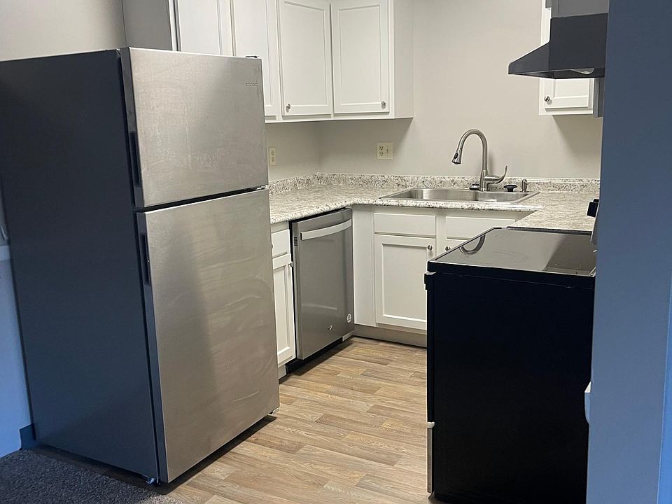 28 Oakhurst Dr 7, Munroe Falls, OH 44262 Zillow