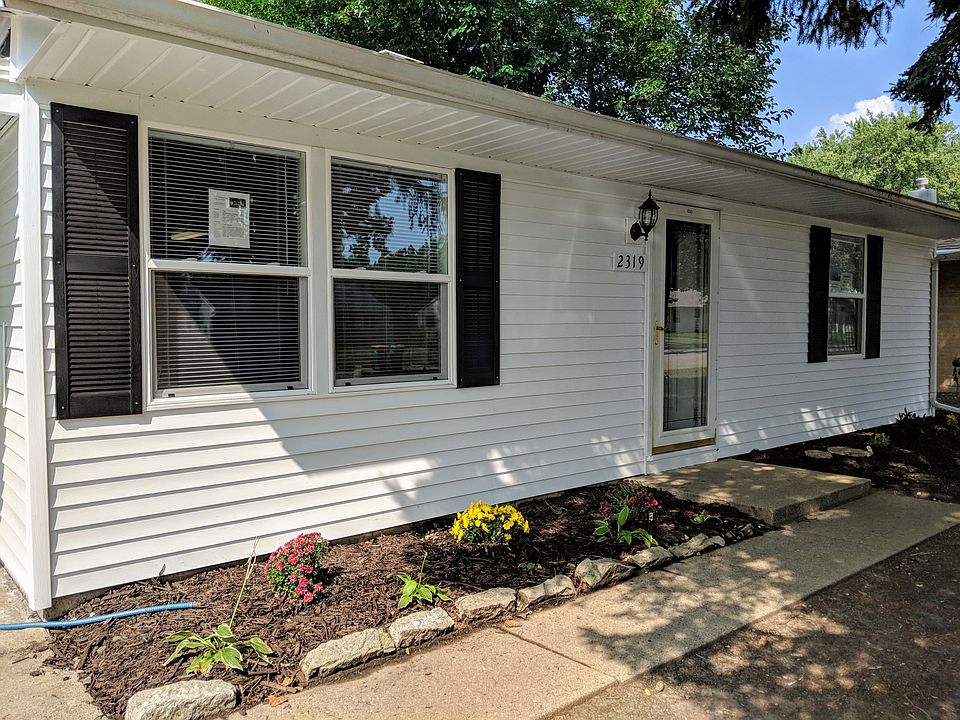 Welcome to 2319 Benedict